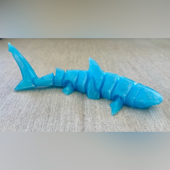 3d Printed Fidget Blue Shark, Flexi  Shark, Articulated Fidget Toy, 3D Printed - Picture 10 of 15